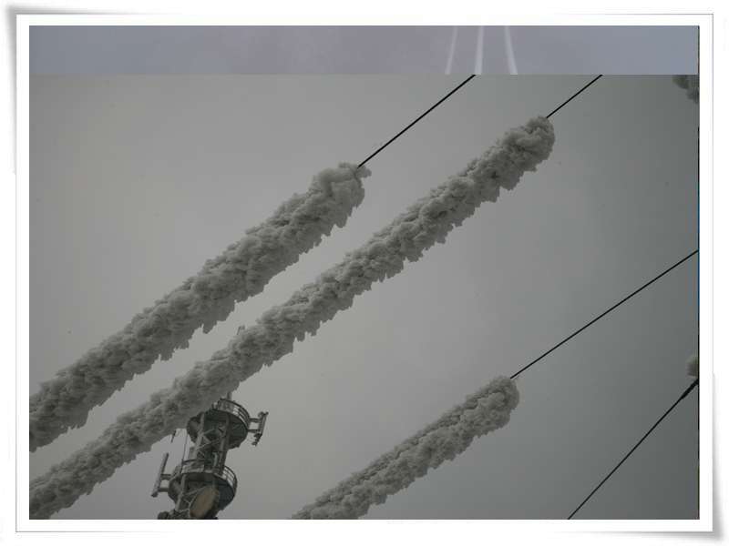 冰雪中的抢险队--记四川金年会电力抢险队