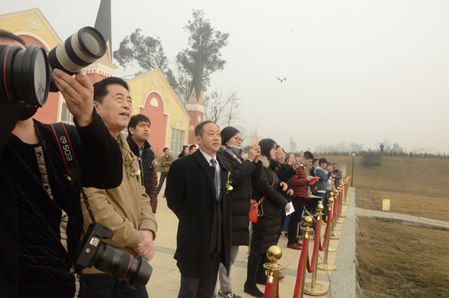 “金年会飞手”尽显风采首期无人机应用技术高级培训班学员圆满结业