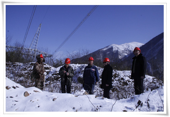 500kV石雅线、二普线线路覆冰,金年会电力抗冰保电