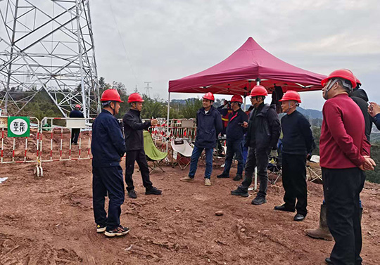 集团总经理陈云一行赴±800kV复龙换流站检修工程、复奉线迁改工程现场检查指导工作?