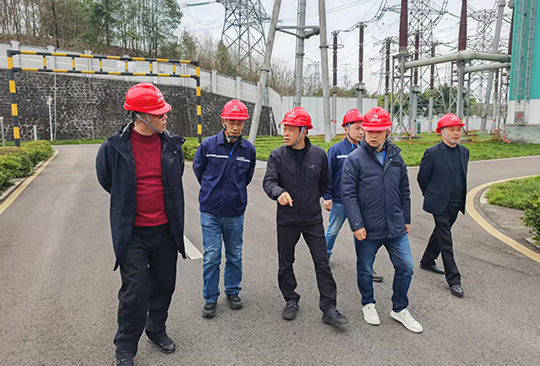 集团总经理陈云一行赴±800kV复龙换流站检修工程、复奉线迁改工程现场检查指导工作?